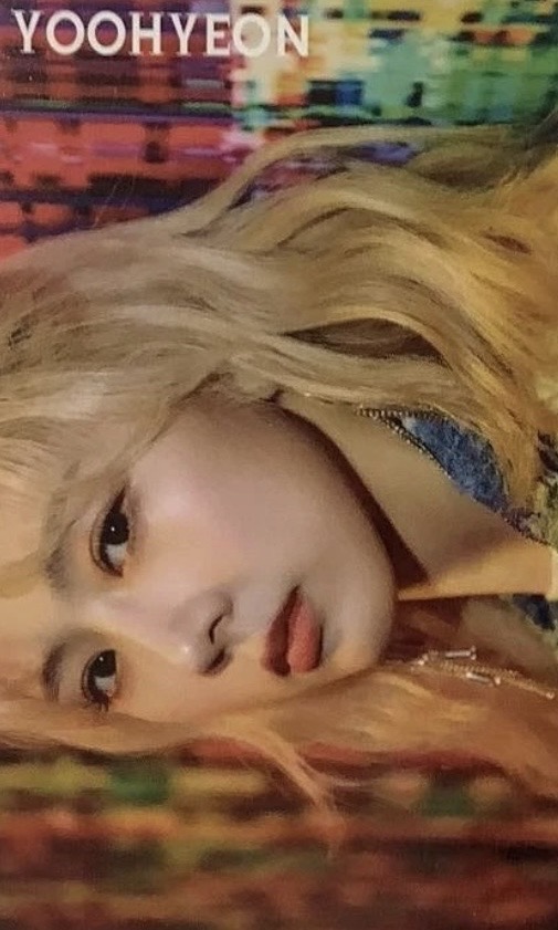 Yoohyeon Dreamcatcher photocard from Photocard