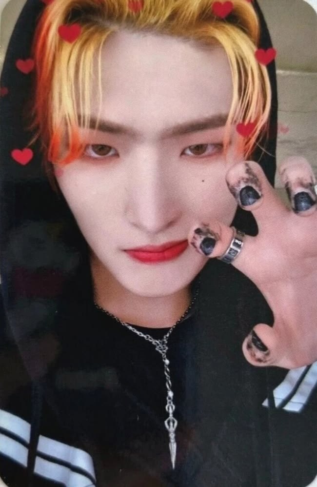Mingi ATEEZ photocard from Offline