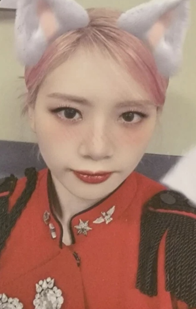 JiU Dreamcatcher photocard from Preorder