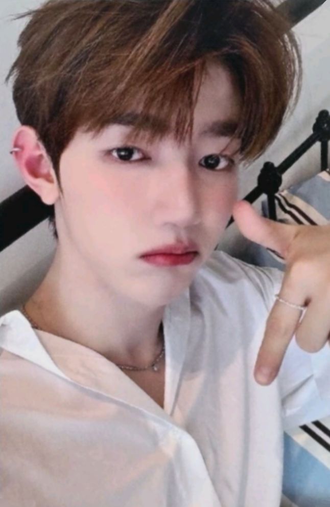 Zhanghao ZEROBASEONE photocard from Preorder