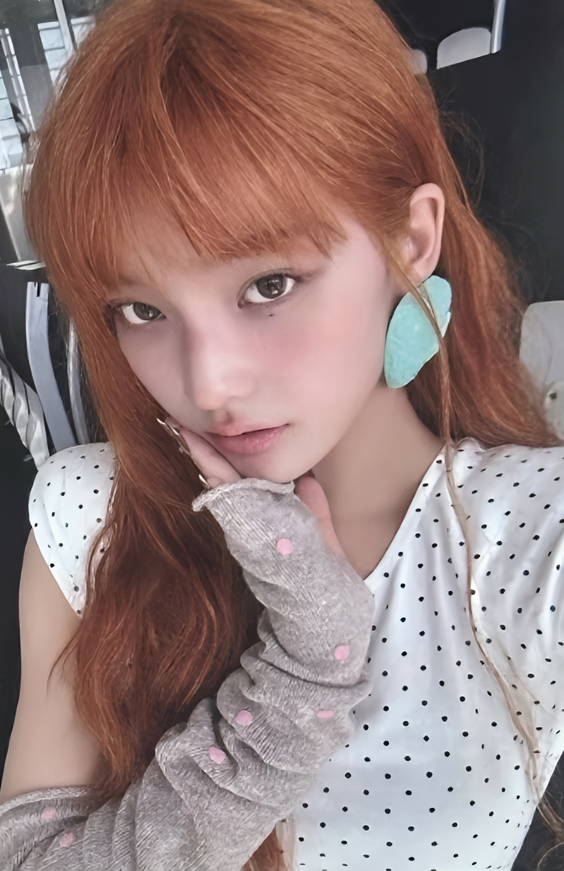 Iroha ILLIT photocard from Preorder