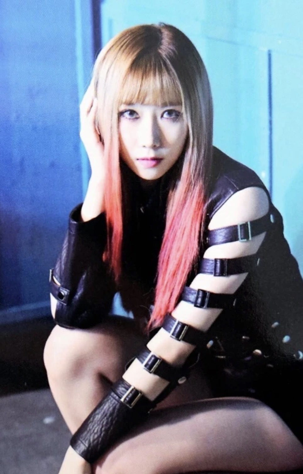 Handong Dreamcatcher photocard from Random Photocard