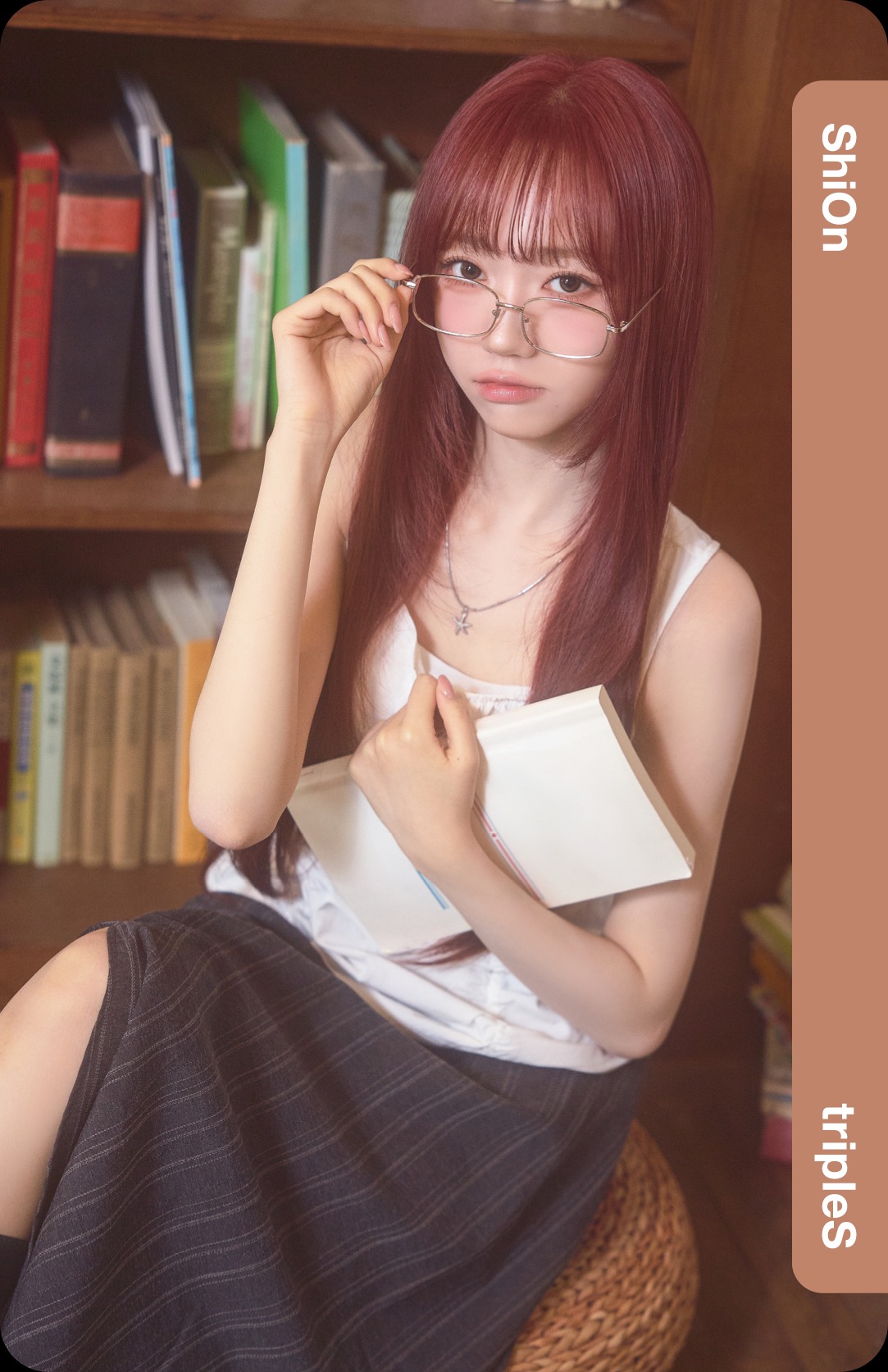 Shion tripleS photocard - LOVE&POP pt.1 Showcase Objekt Pack