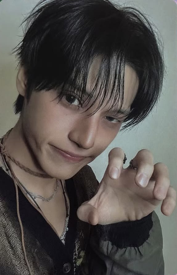 Wooyoung ATEEZ photocard from Photocard Z