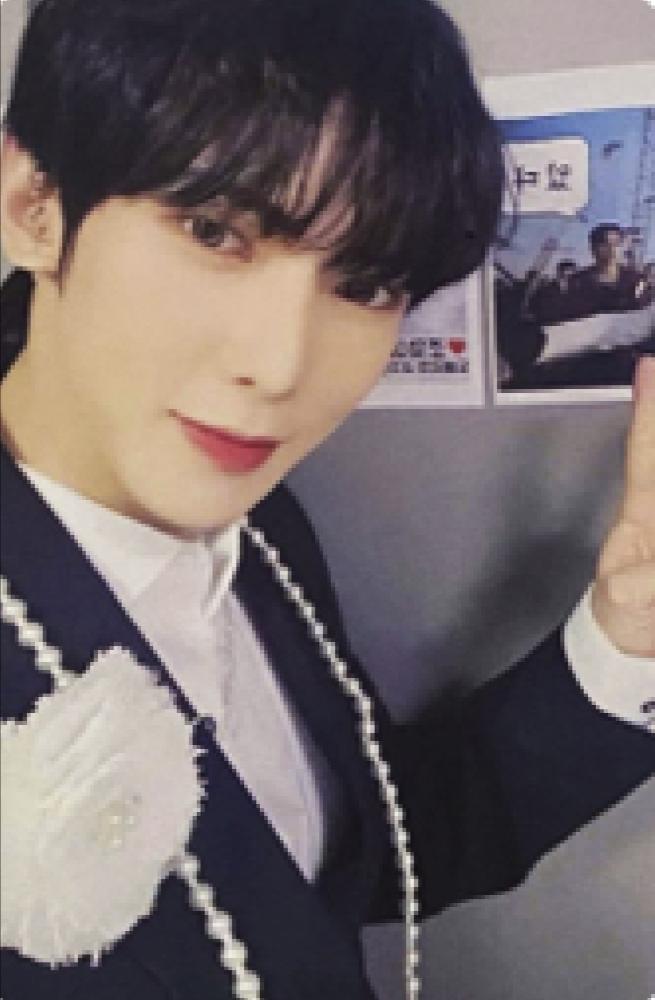 Wonderwall 2.0 Hologram Photocard Event