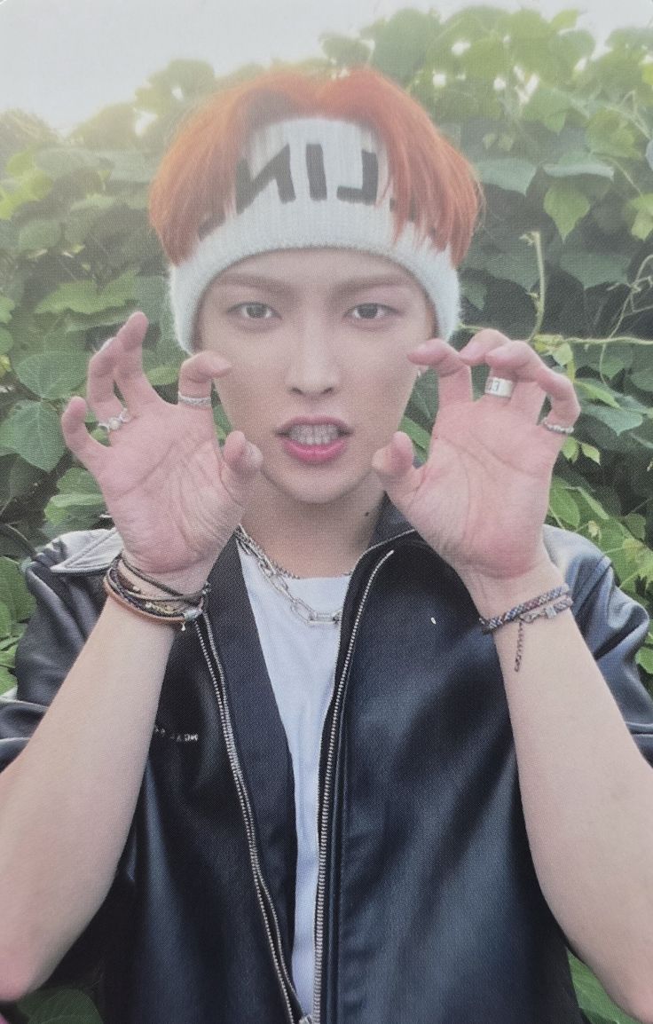 Hongjoong ATEEZ photocard from Benefit