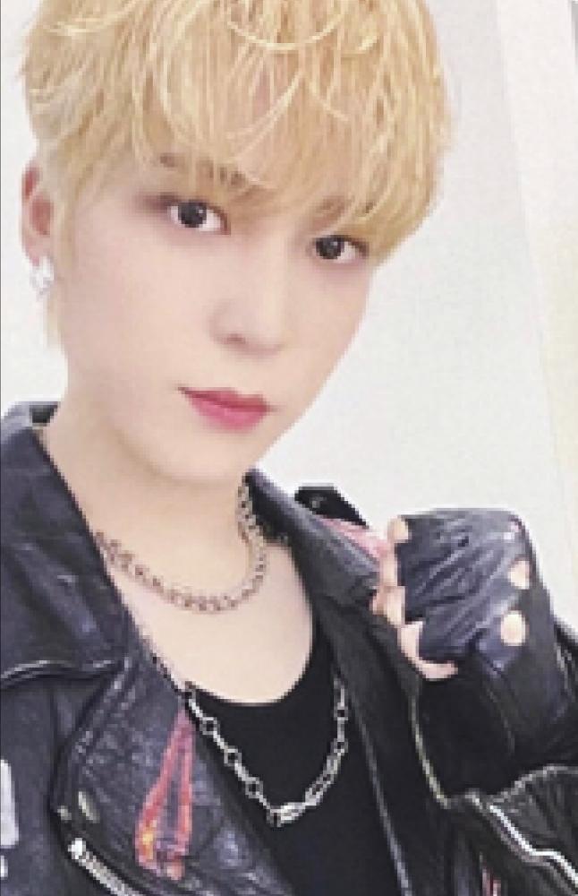 Wonderwall 2.0 Hologram Photocard Event