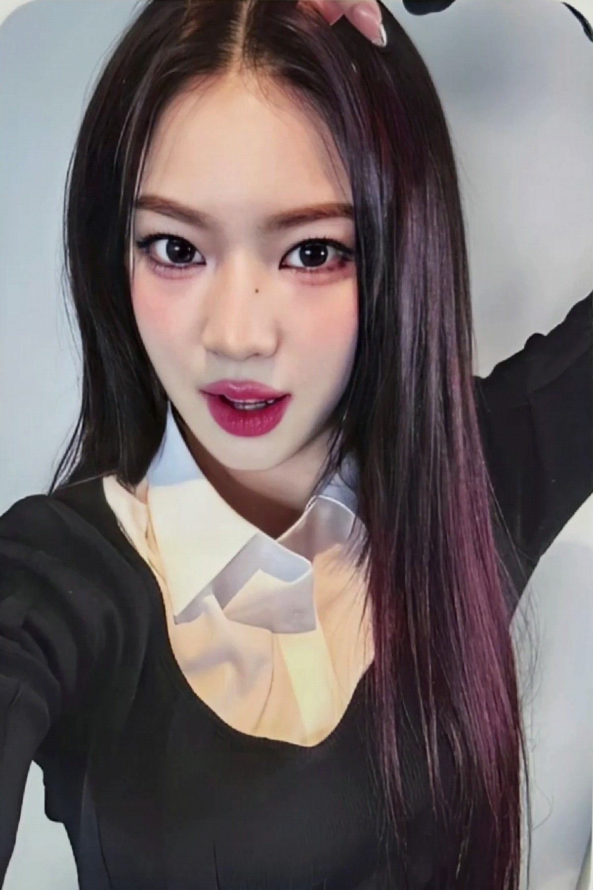 ISA STAYC photocard from Benefit