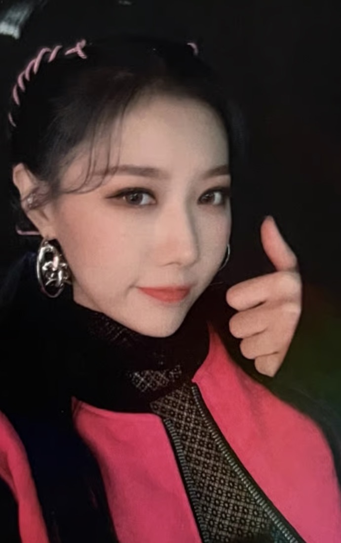 Handong Dreamcatcher photocard from Benefit