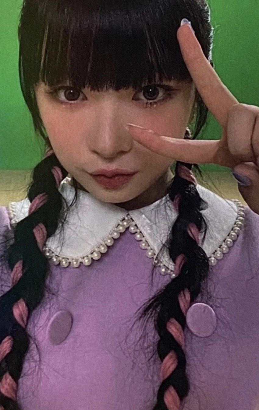 Haruna Billlie photocard - the collective soul and unconscious: snowy night Hologram Photocard (Tincase)