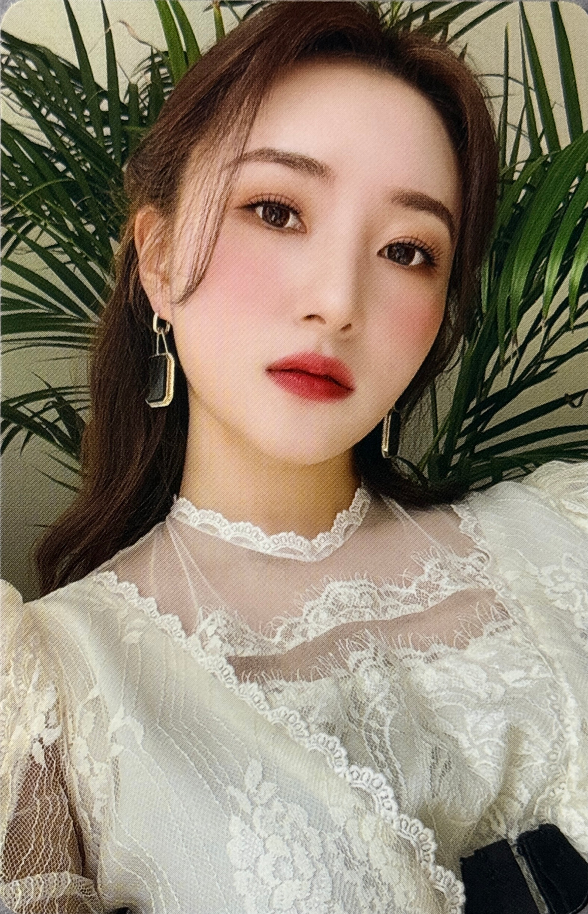 SuA Dreamcatcher photocard from Selfie Photocard