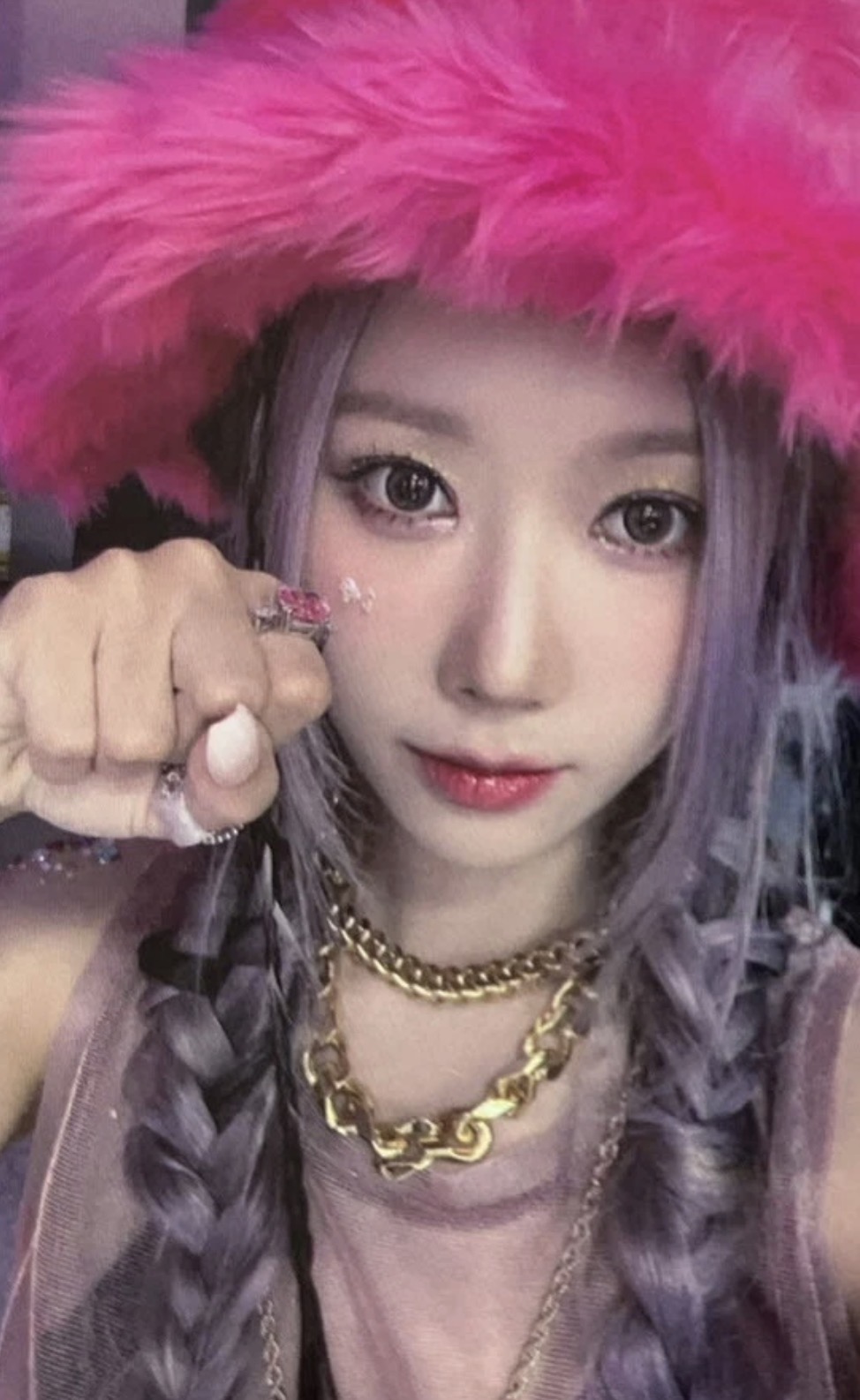 Handong Dreamcatcher photocard from Preorder Benefit
