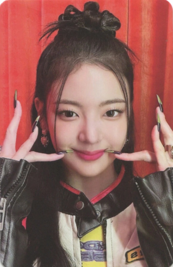 LIA ITZY photocard from Photocard