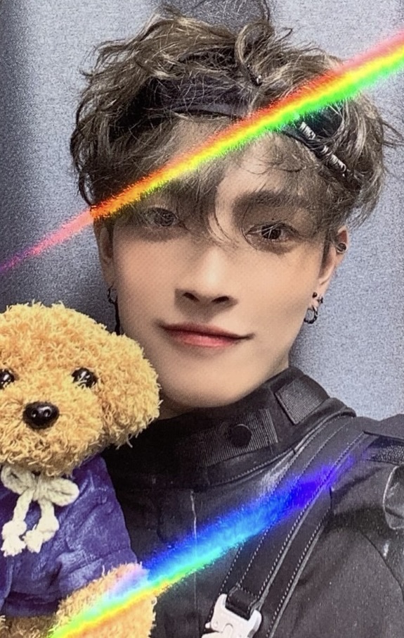 Hongjoong ATEEZ photocard from Benefit