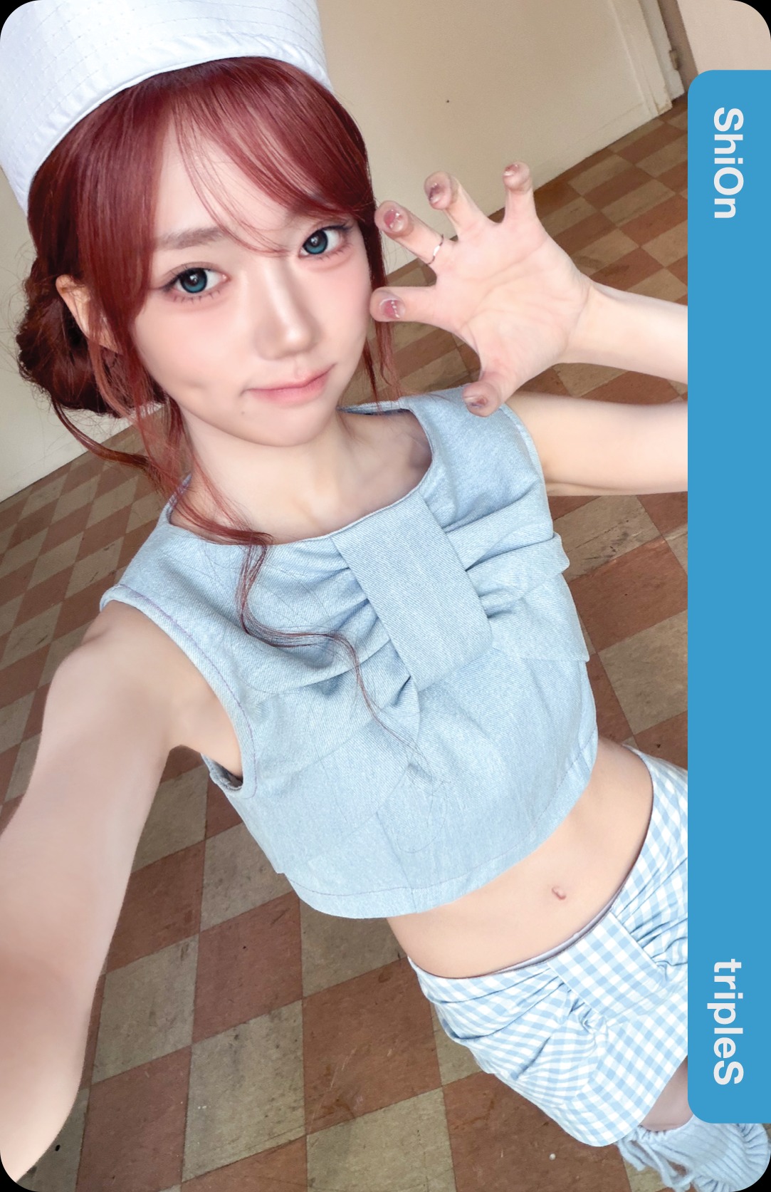Shion tripleS photocard from Double Class Objekt