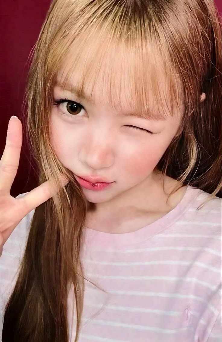 Yeon Hearts2Hearts photocard from Preorder