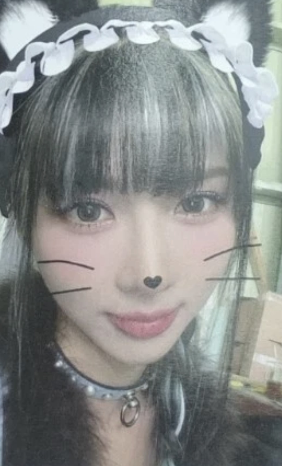 Yoohyeon Dreamcatcher photocard from Preorder