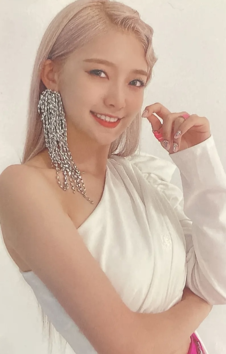 Onda Everglow photocard from Photocard
