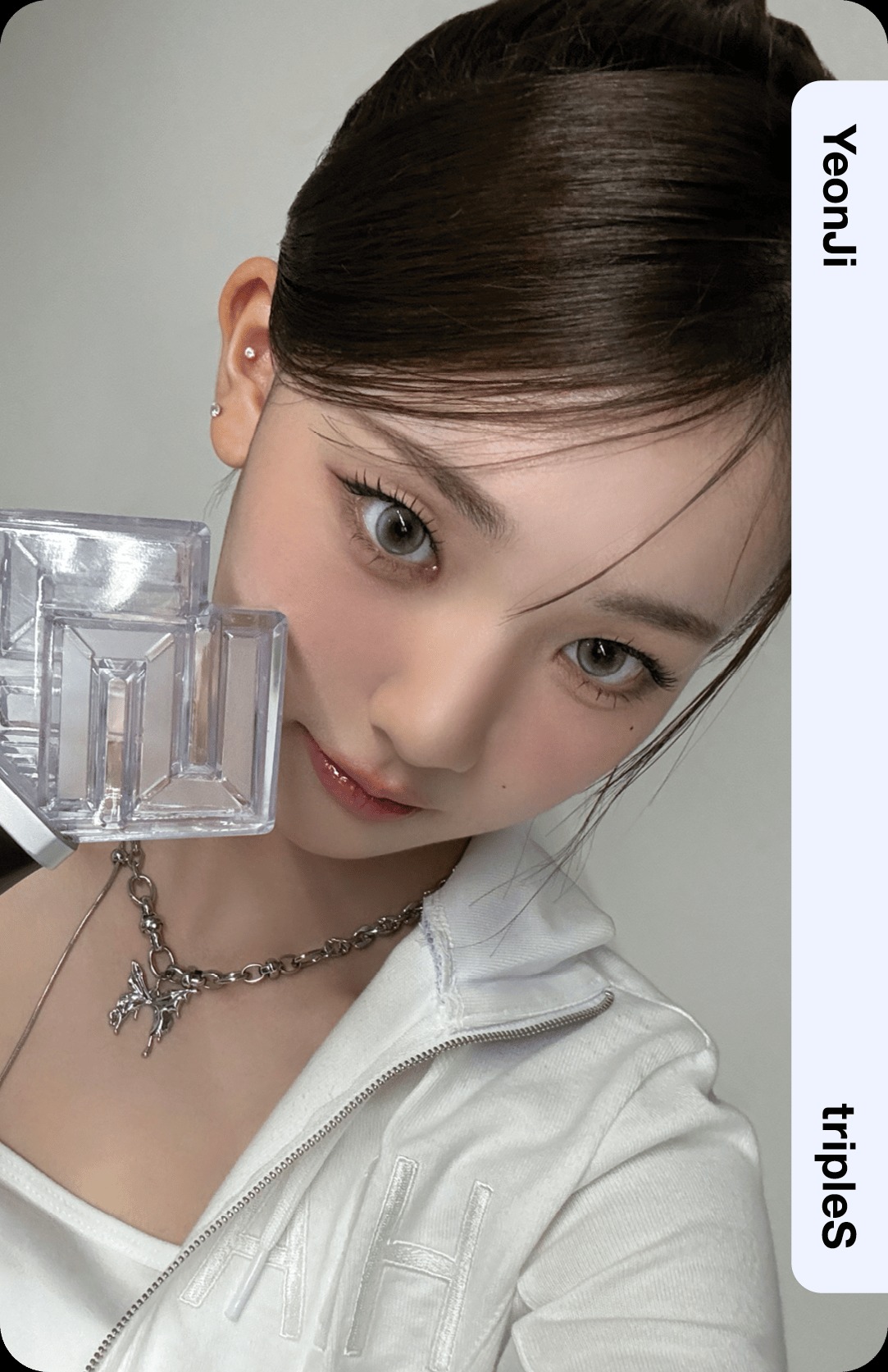 tripleS – Official Lightstick Double Class Objekt