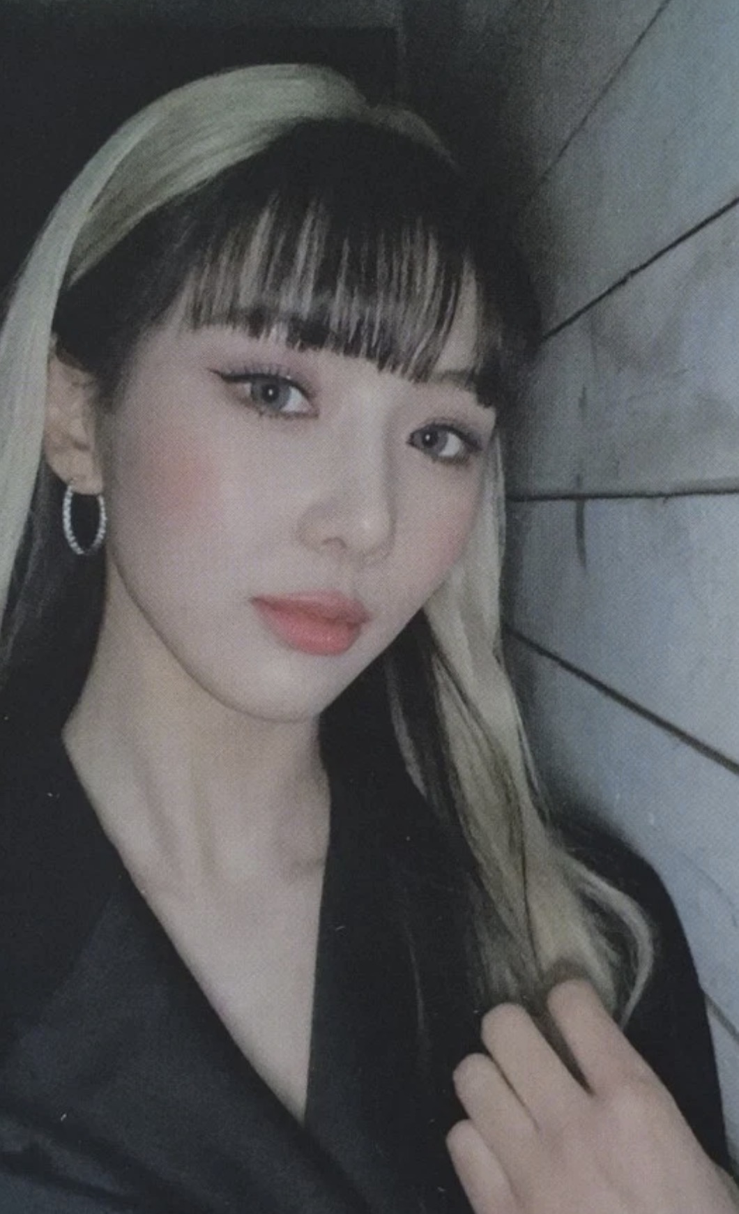 Yoohyeon Dreamcatcher photocard from Photocards