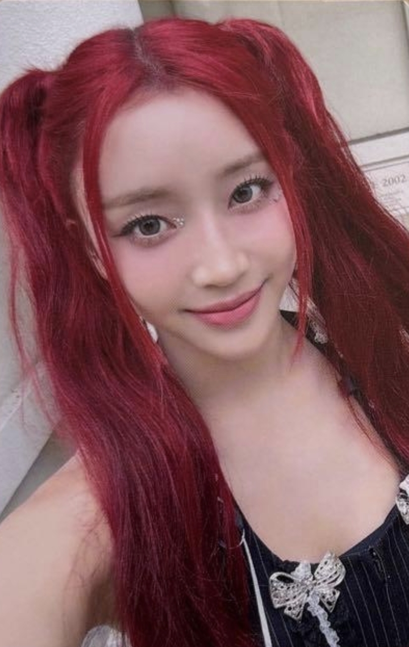 Sumin STAYC photocard - Meow / Cheeky Icy Thang (Japanese ver.) Trading Selfie Photocard