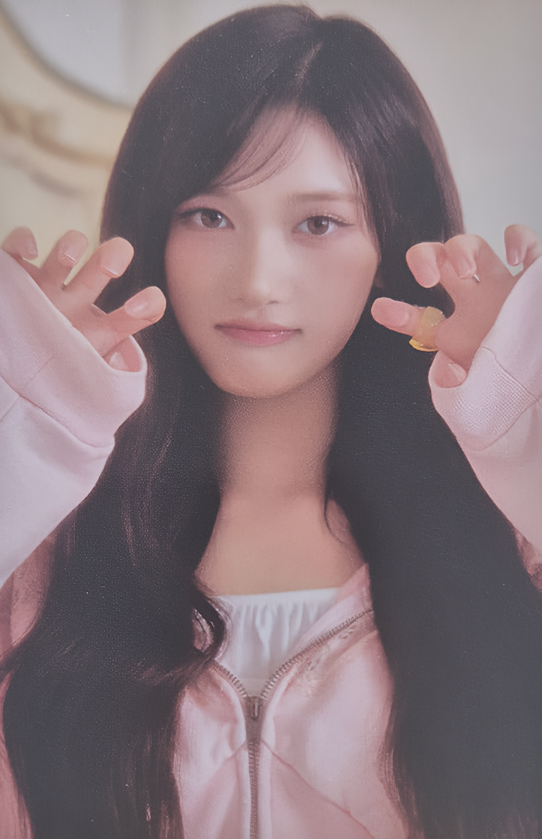 IVE 2nd World Tour 'SHOW WHAT I AM' Random Photocards Pack