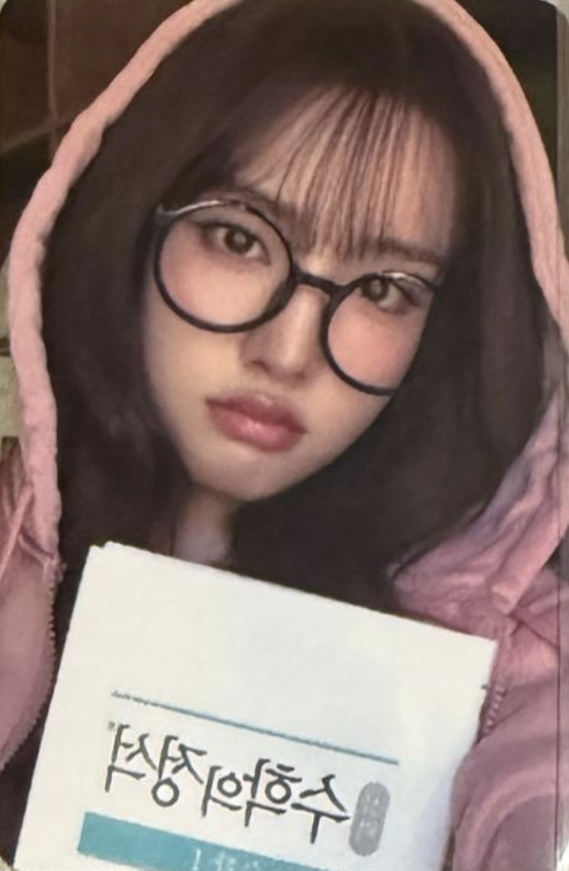 Yoon STAYC photocard - 2:Love Pre-Order