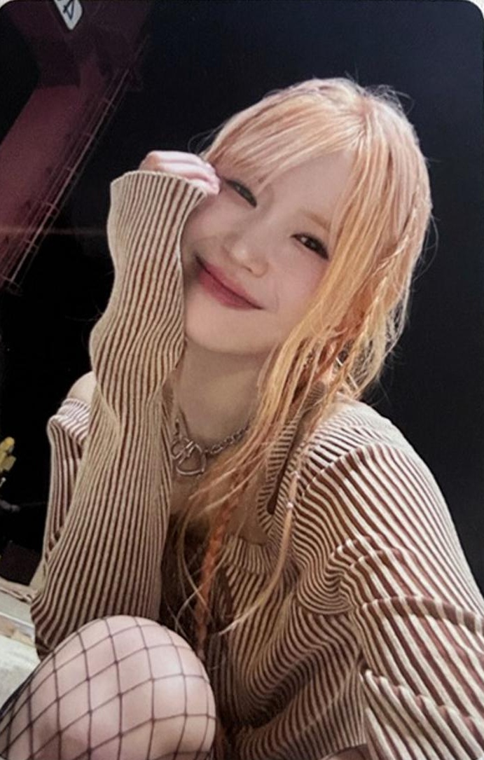 Song Hayoung fromis_9 photocard - Supersonic Photocard