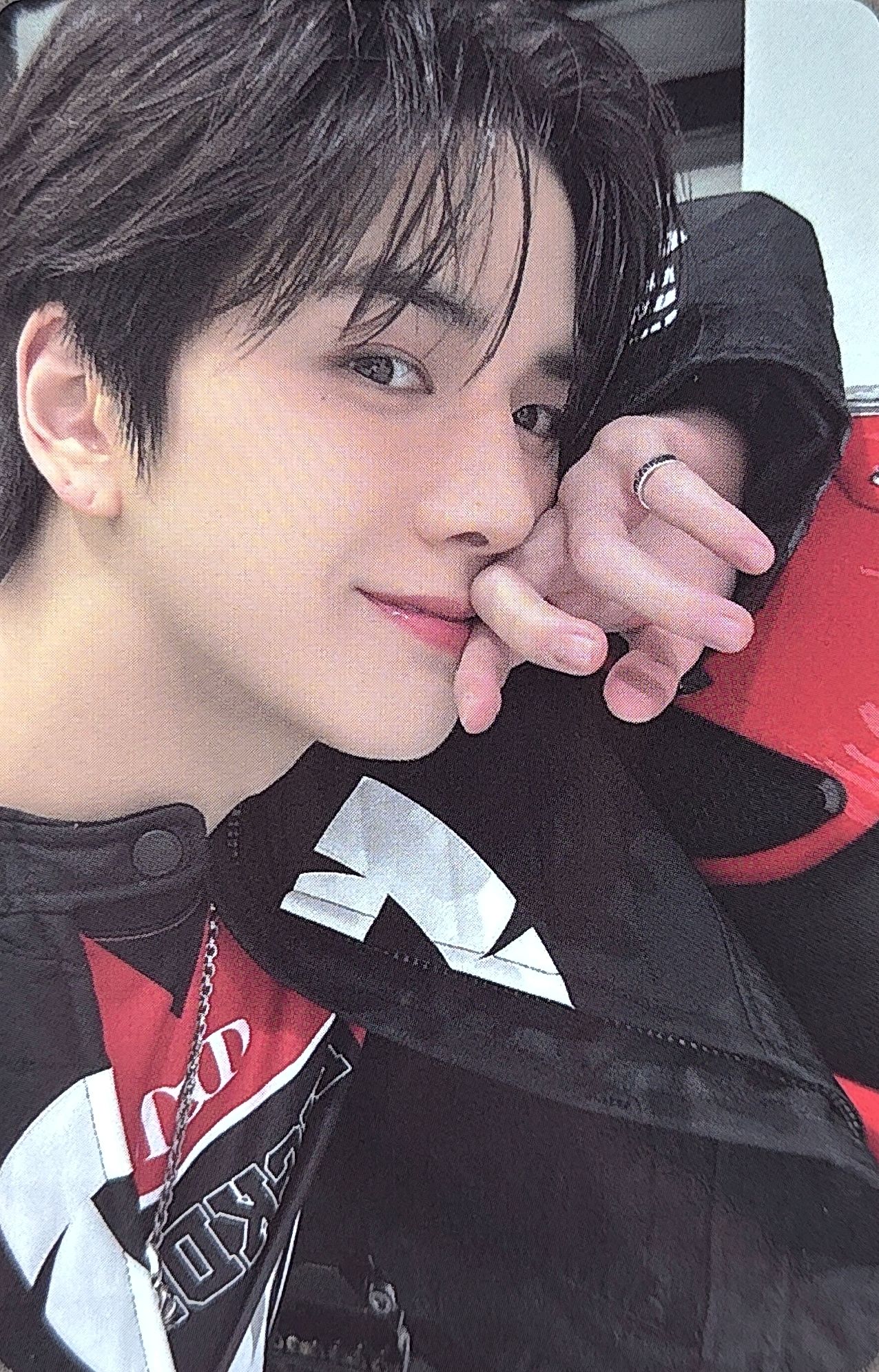 Younghoon THE BOYZ photocard from Selfie ver. Photocard Set