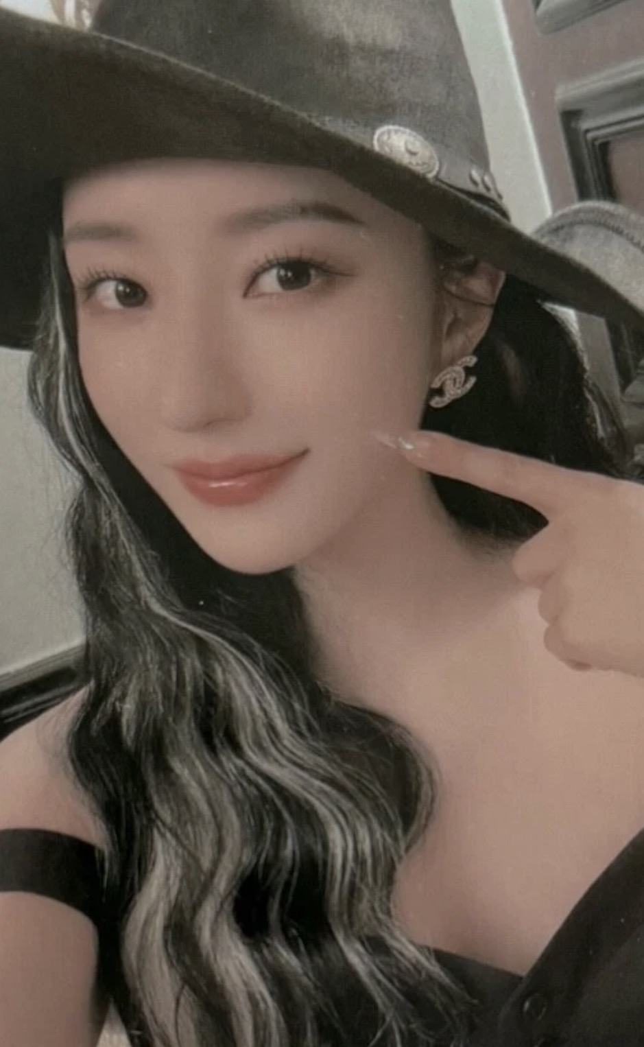 SuA Dreamcatcher photocard Trading card 2.0 cheek poke