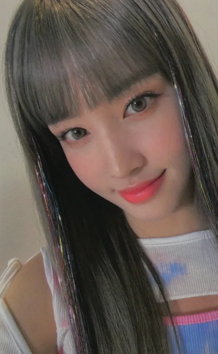 Yoon STAYC photocard from Benefit