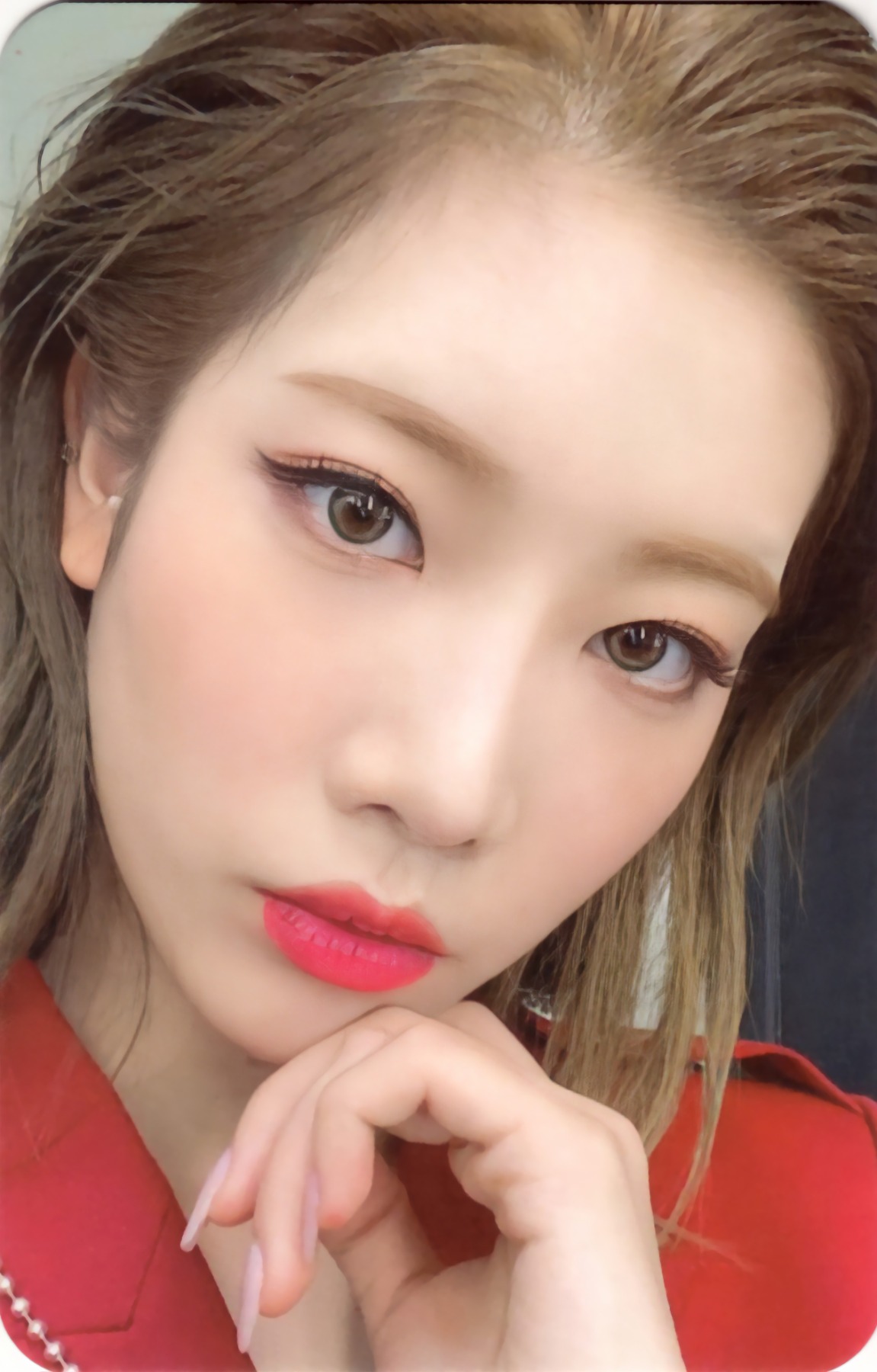 Kim Lip LOONA photocard from Photocard