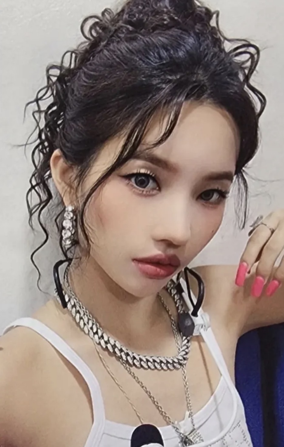 Soyeon I-DLE photocard - I feel Benefit