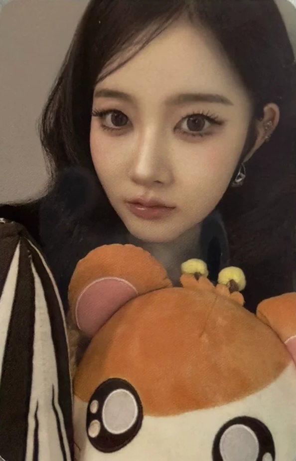 Sieun STAYC photocard from Online