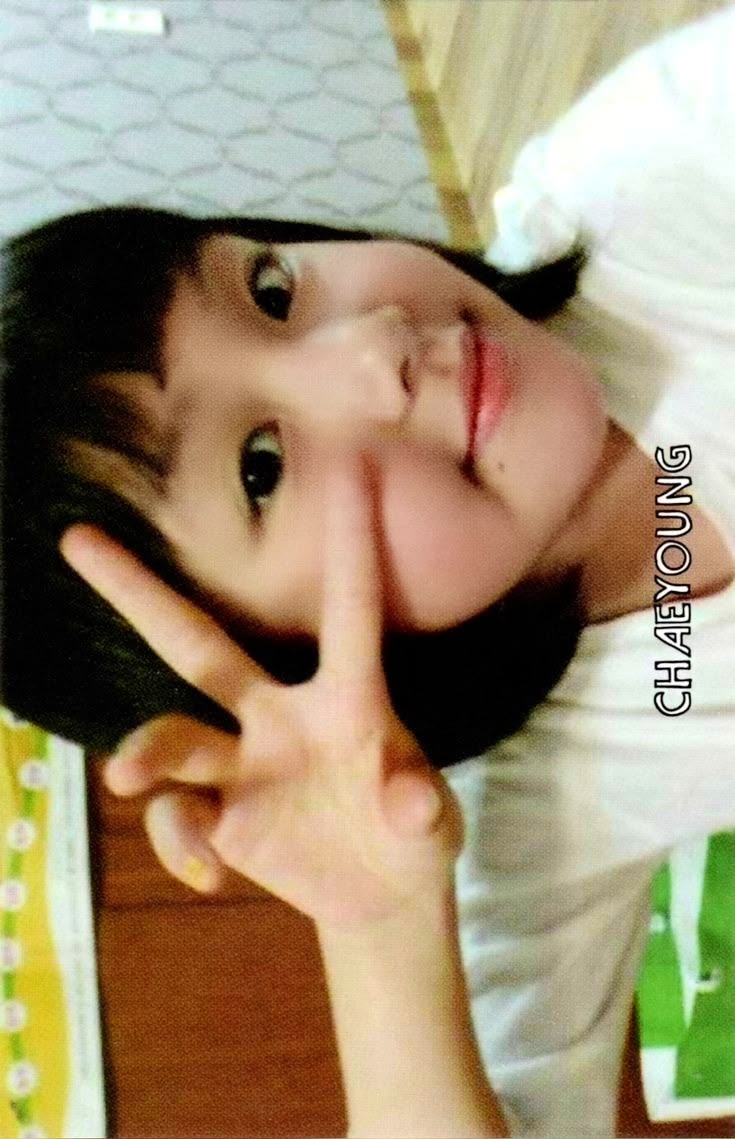 Chaeyoung TWICE photocard from Pink Card