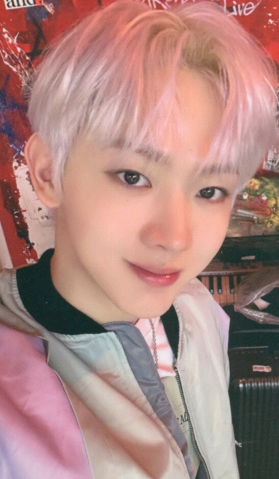 Seungeon EVNNE photocard from Random Photocard Set