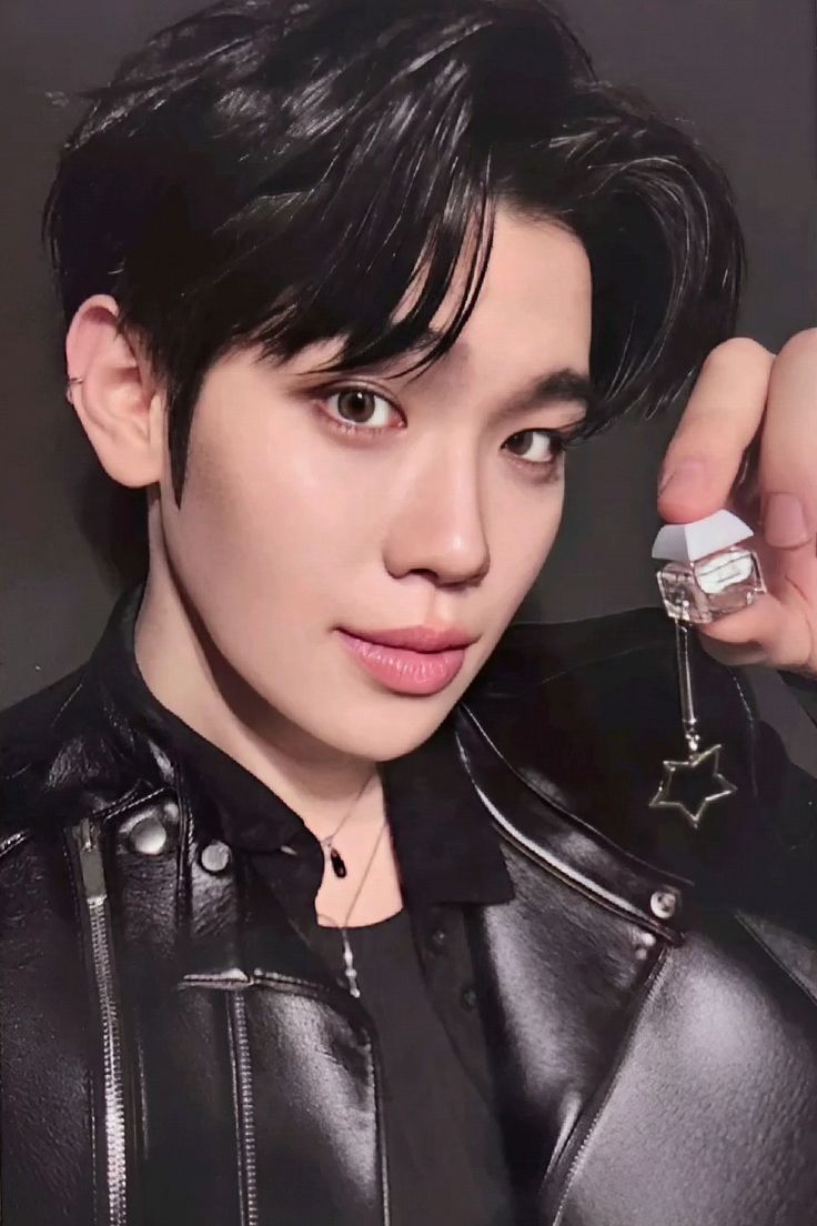 Taerae ZEROBASEONE photocard from Photocards - Random