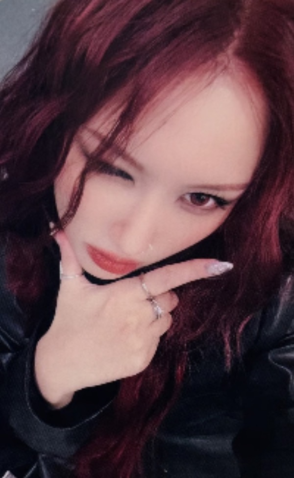 Siyeon Dreamcatcher photocard from Benefit