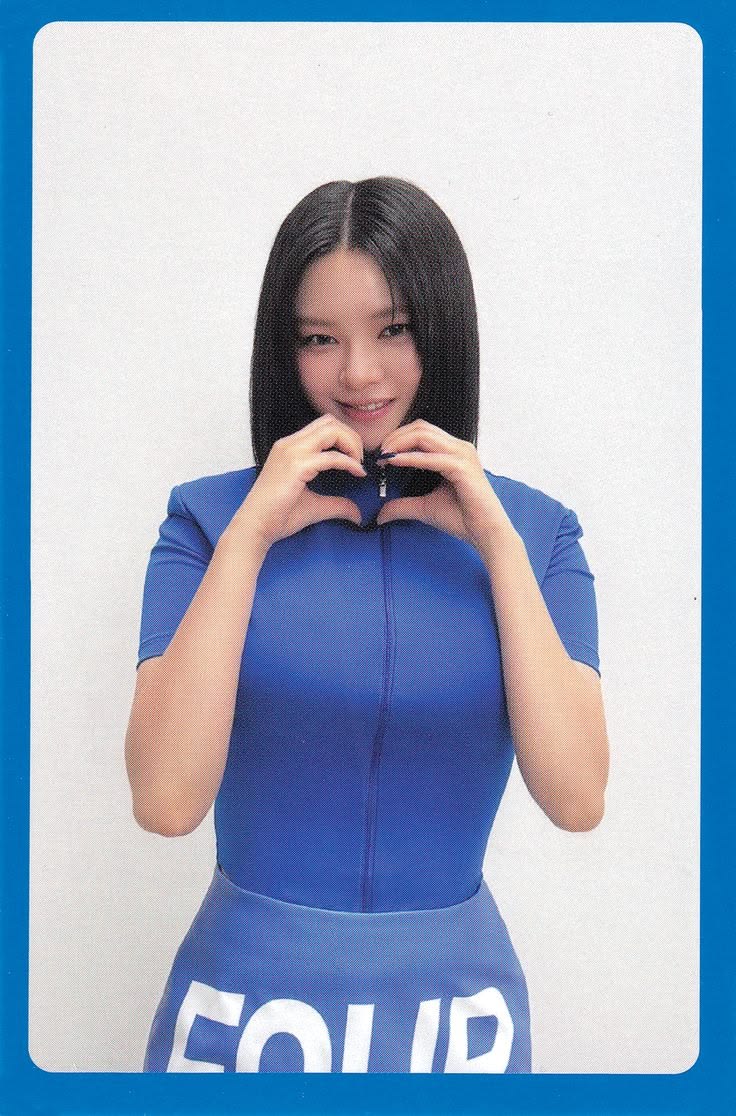 Jeongyeon TWICE photocard from Preorder Benefit (This ver.)
