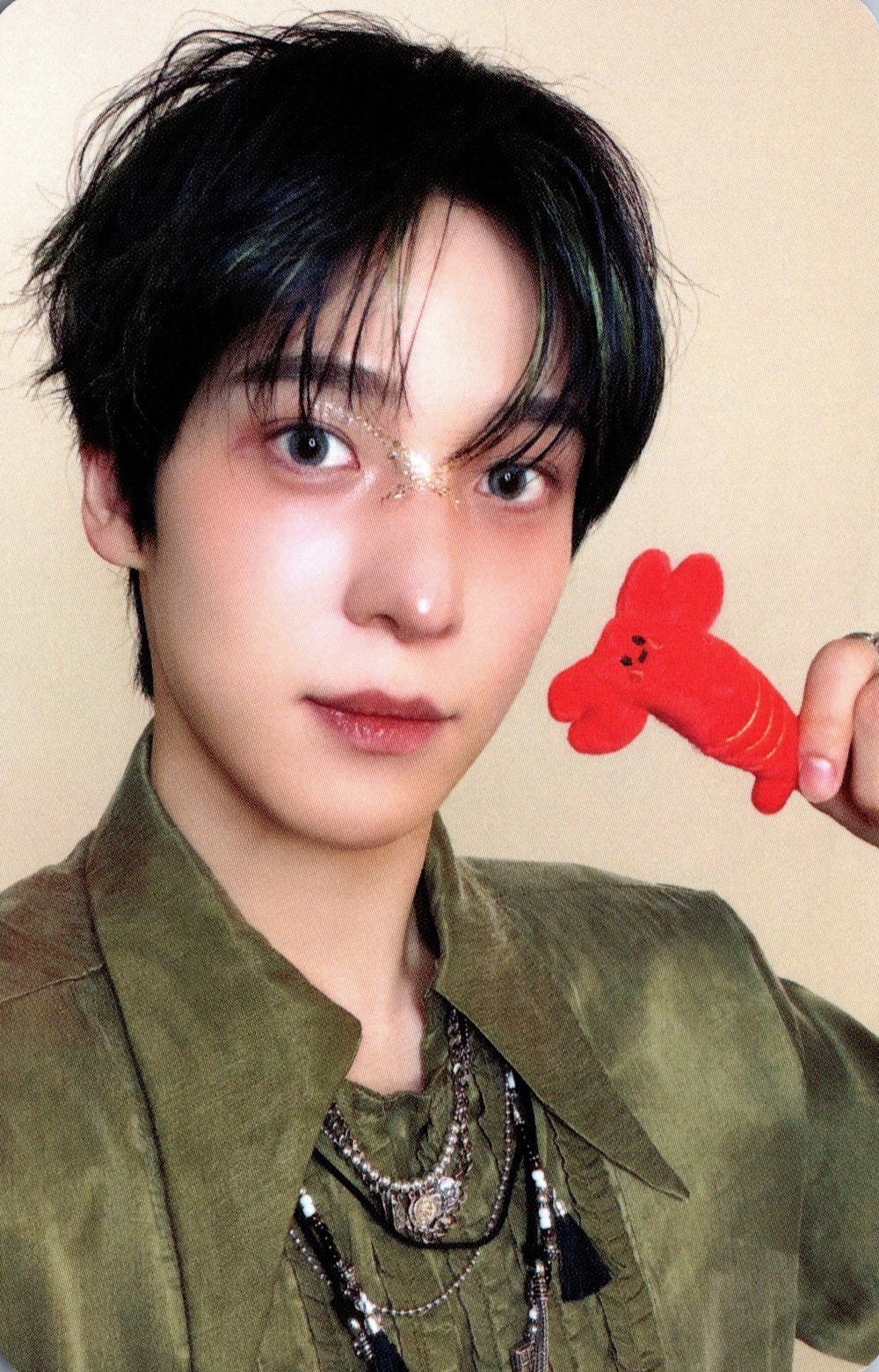 Yunho ATEEZ photocard from Preorder Benefit