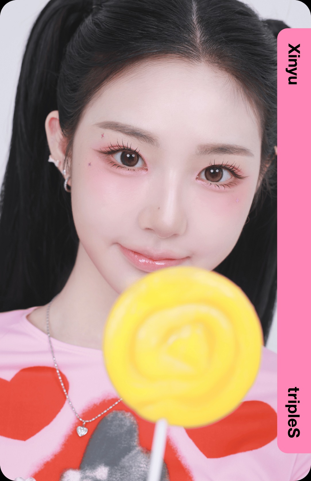 Xinyu tripleS photocard from Showcase Objekt Pack