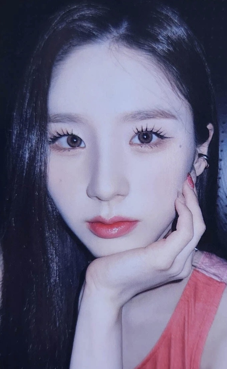 LOONATHEWORLD 1st World Tour Trading Cards