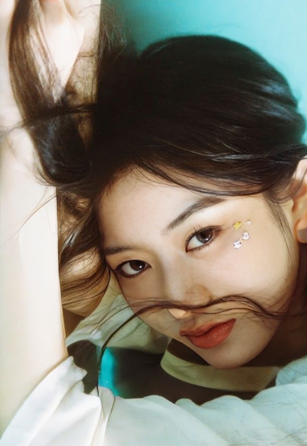 Minju ILLIT photocard from Preorder