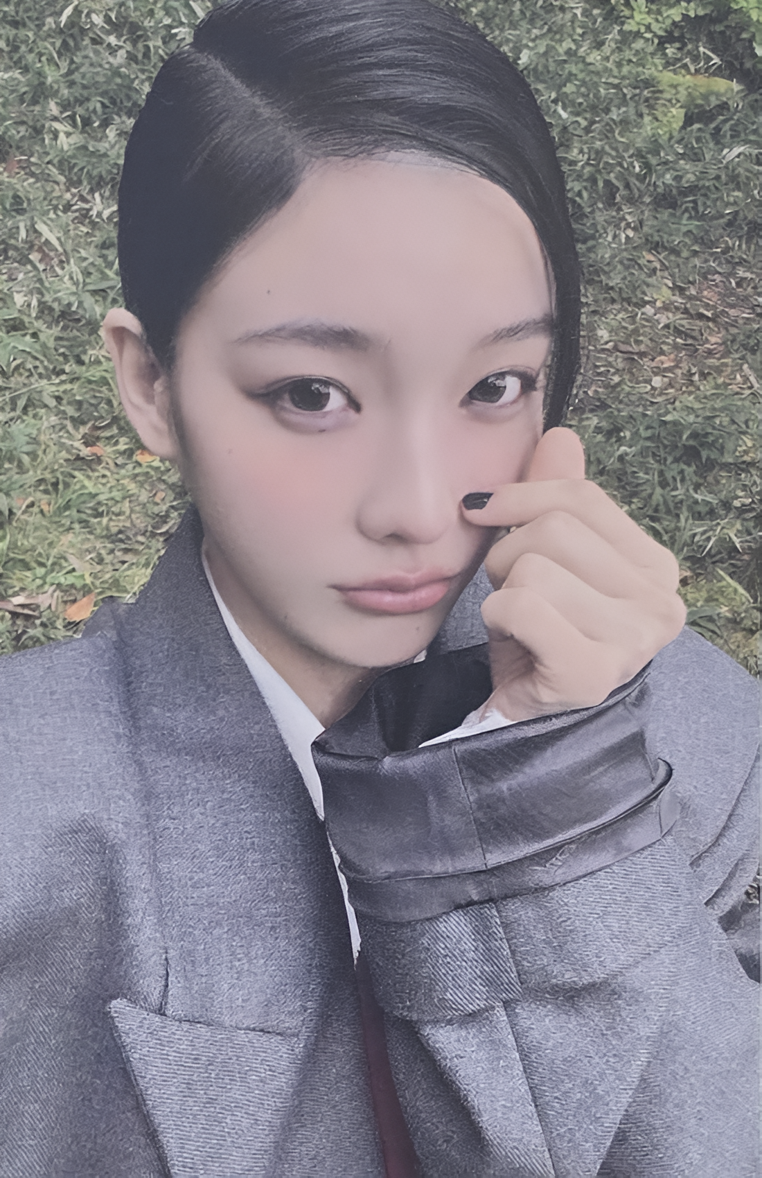 Iroha ILLIT photocard from Lucky Draw