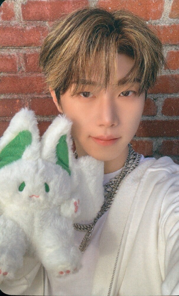 Hyunwoo xikers photocard from Offline