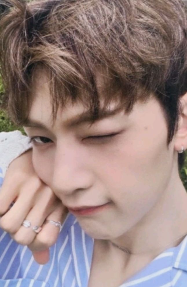 Matthew ZEROBASEONE photocard from Digipack Ver. - Preorder