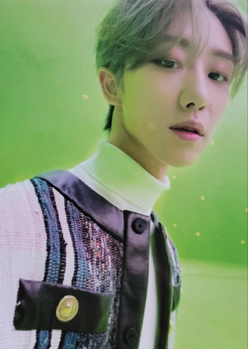 The8 SEVENTEEN photocard from Christmas Card