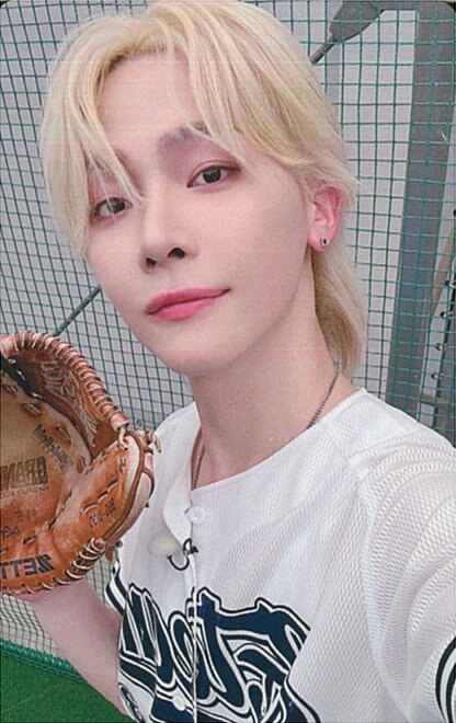 Weverse Japan 2.0 Special Fansign Benefit