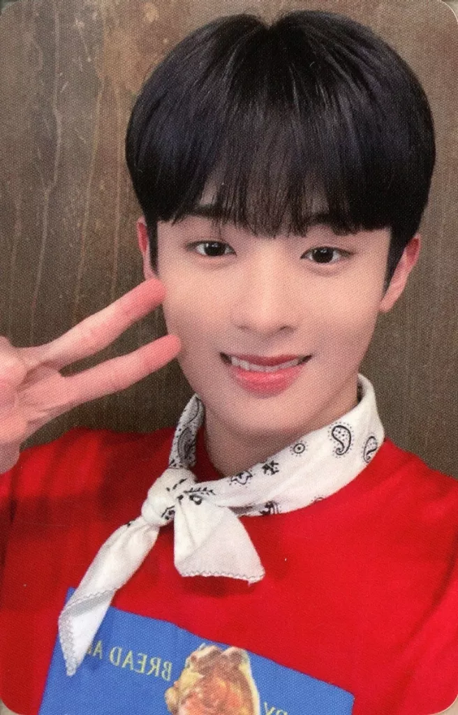 Woono YOUNITE photocard from Preorder