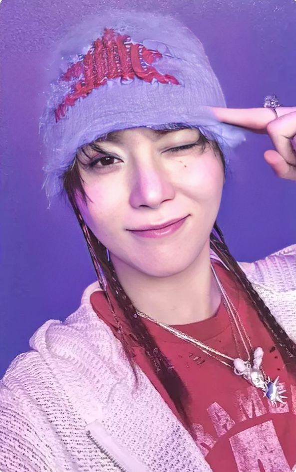 Weverse 1.0 Preorder Benefit